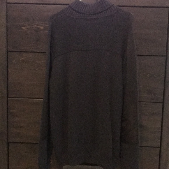 Calvin Klein Sweater - Picture 7 of 9